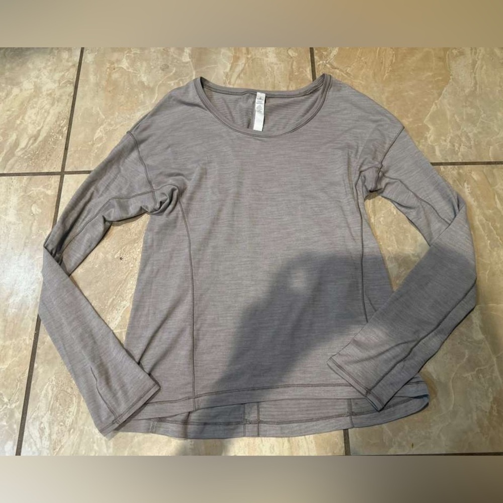 Heathered Dark Chrome Lululemon Sweat Embrace Long Sleeve Size 6